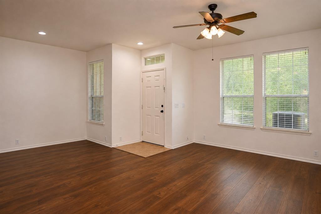 2219 Glacier Park Lane Property Photo 6