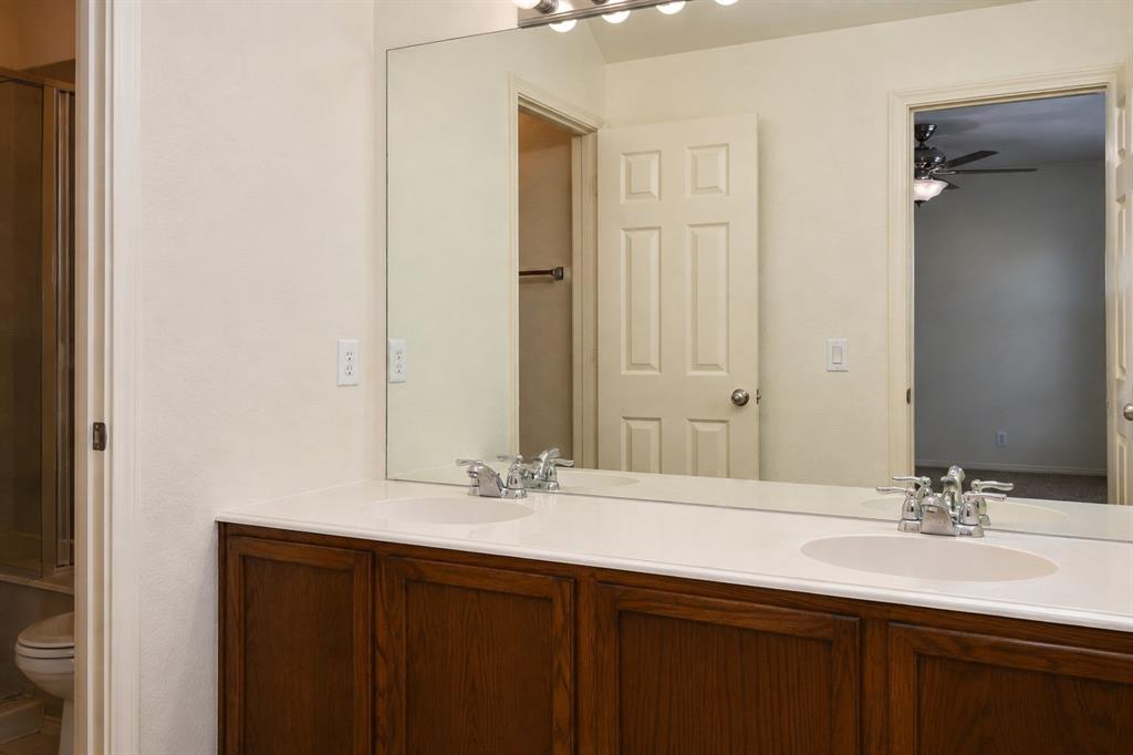 2219 Glacier Park Lane Property Photo 14