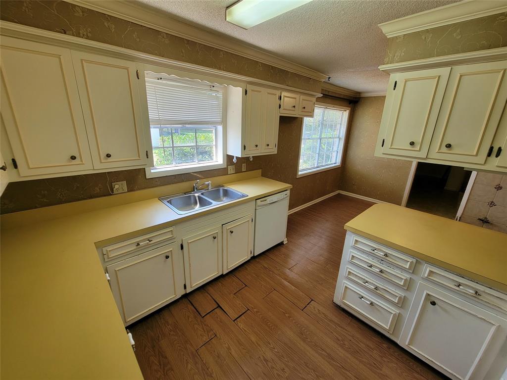 303 Merrill Property Photo 9