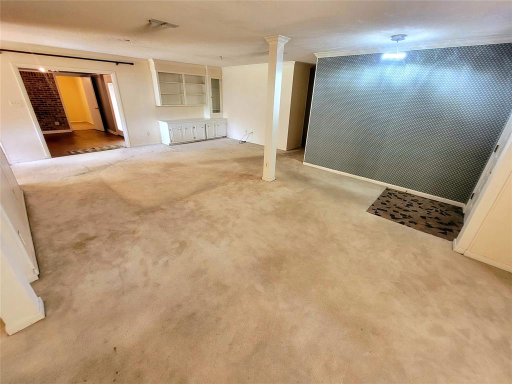303 Merrill Property Photo 11