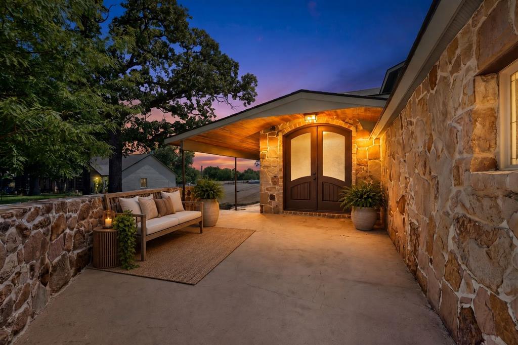 1880 Houston Road Property Photo 1