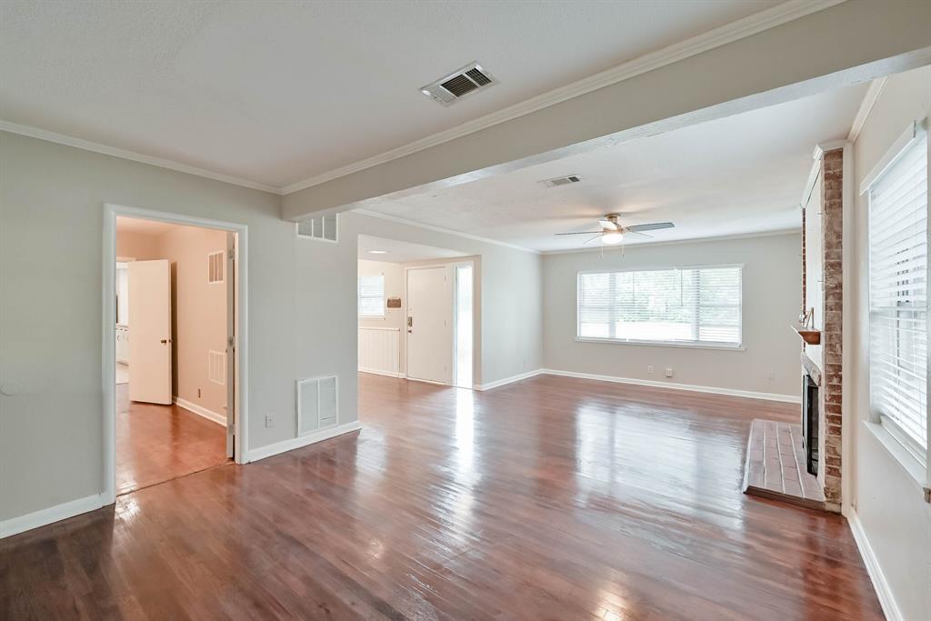 1122 W Park Row Drive Property Photo 8