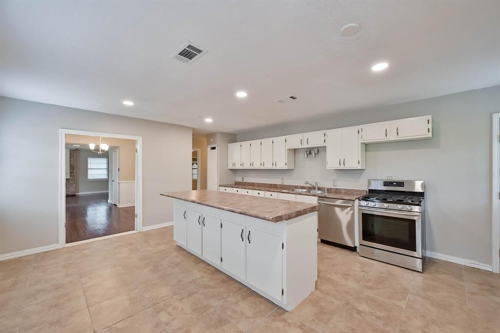 1122 W Park Row Drive Property Photo 14