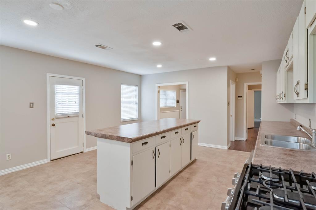 1122 W Park Row Drive Property Photo 16