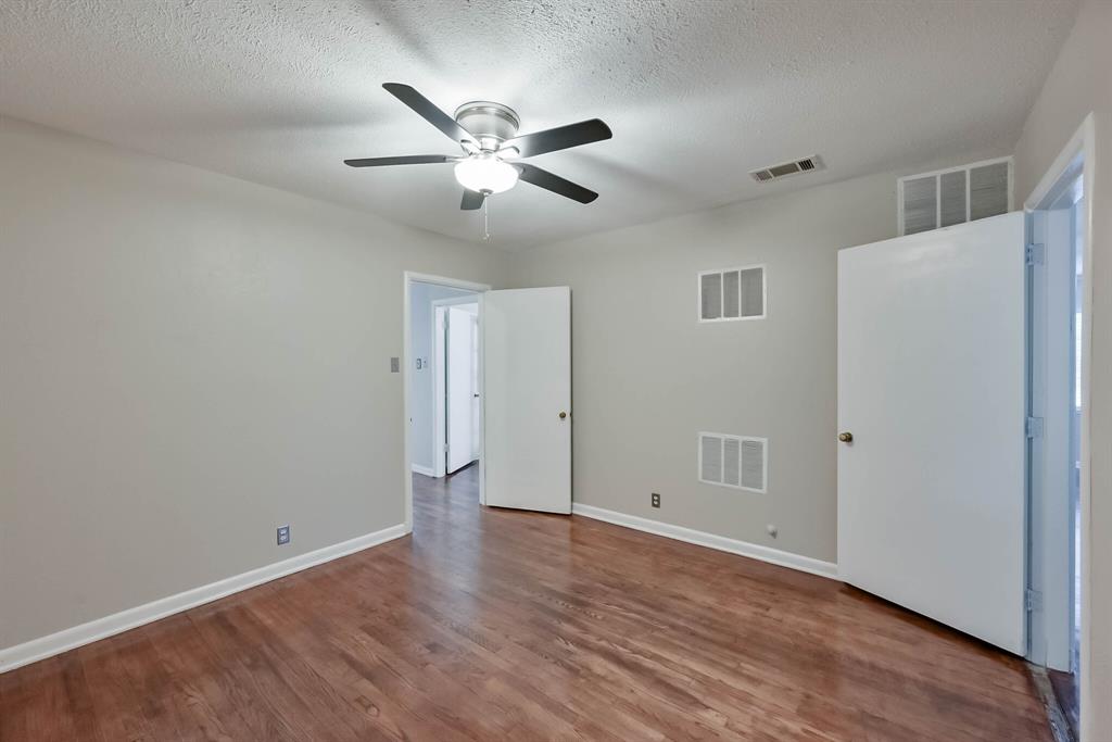 1122 W Park Row Drive Property Photo 29