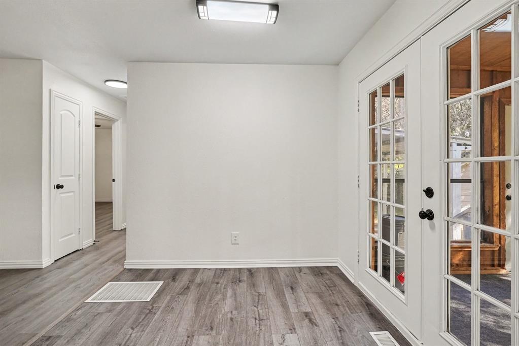 4305 Lucero Drive Property Photo 6