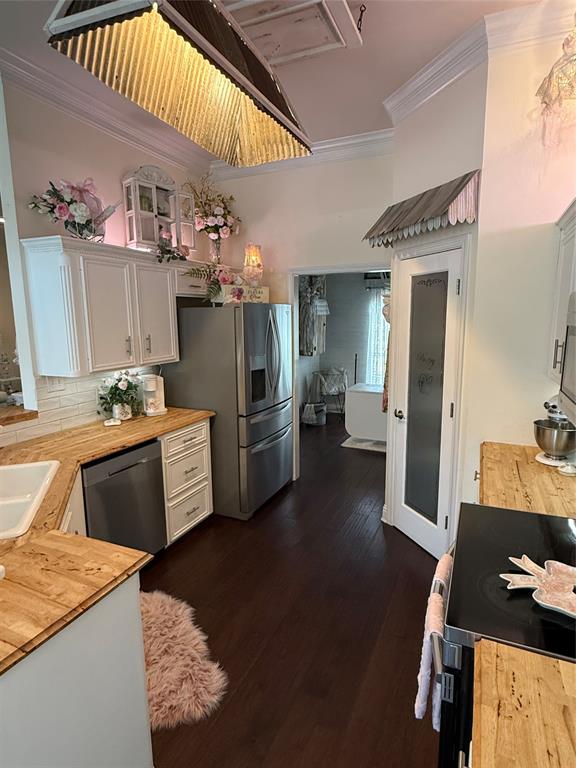 384 Sandpiper Property Photo 12