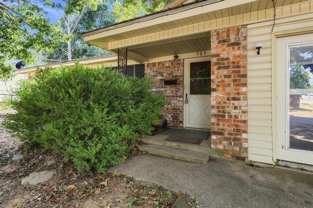 503 N College Street Property Photo 6