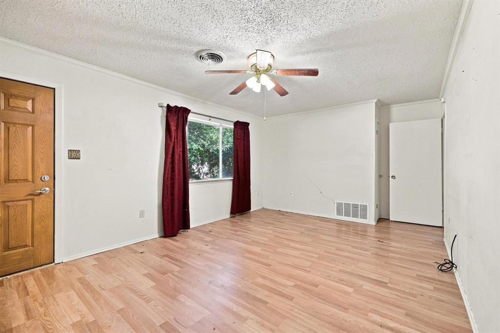 503 N College Street Property Photo 8
