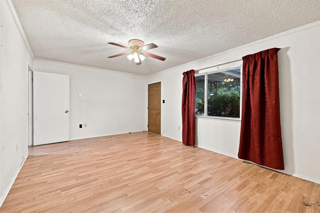 503 N College Street Property Photo 9