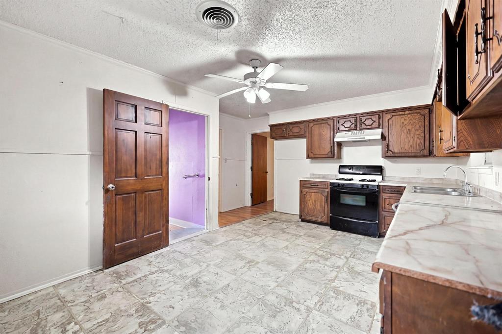 503 N College Street Property Photo 13
