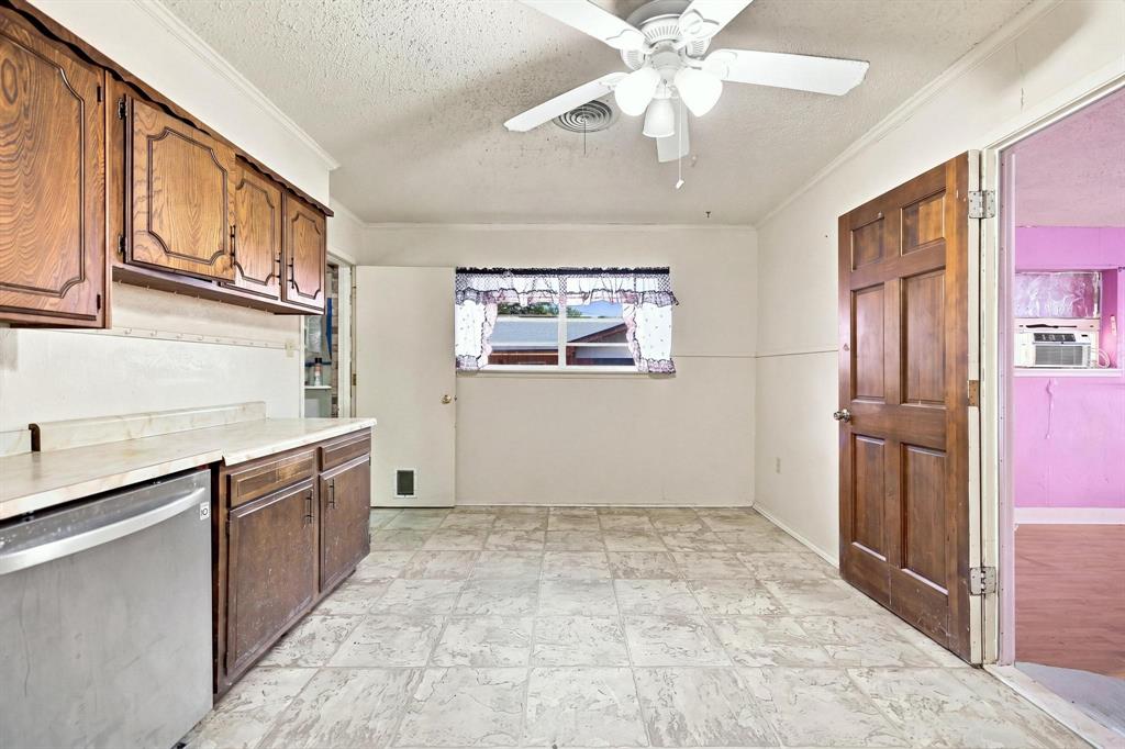 503 N College Street Property Photo 14