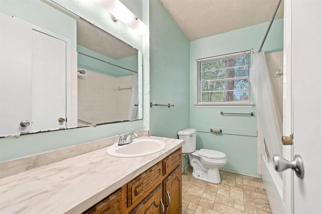 503 N College Street Property Photo 24
