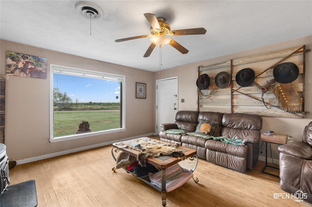 1593 Irvin Road Property Photo 8