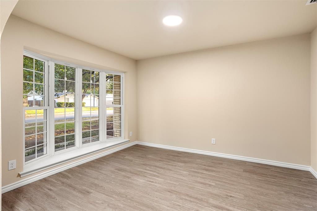 509 E Williamsburg Manor Property Photo 4