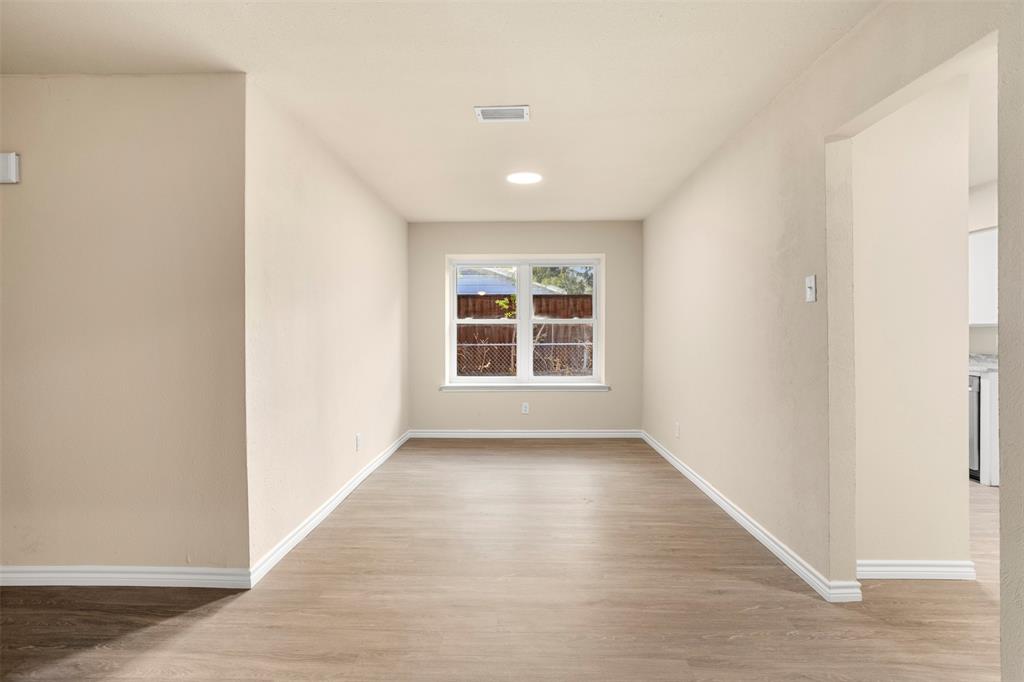 509 E Williamsburg Manor Property Photo 10
