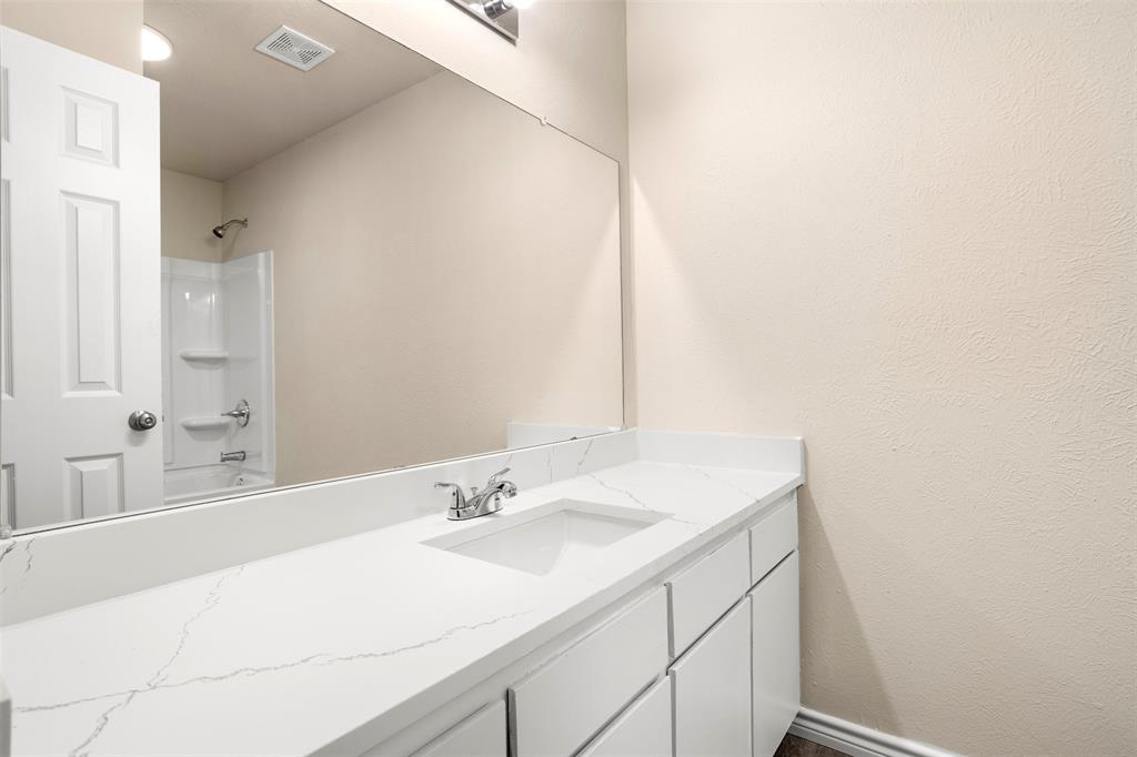 509 E Williamsburg Manor Property Photo 16