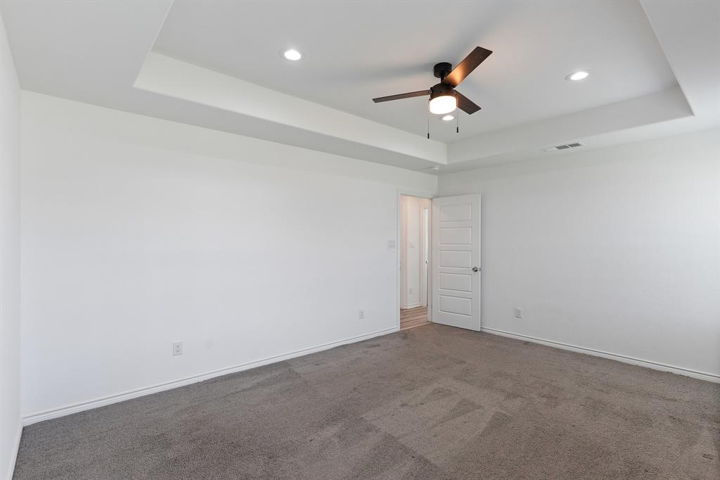 810 S Main Street Property Photo 11