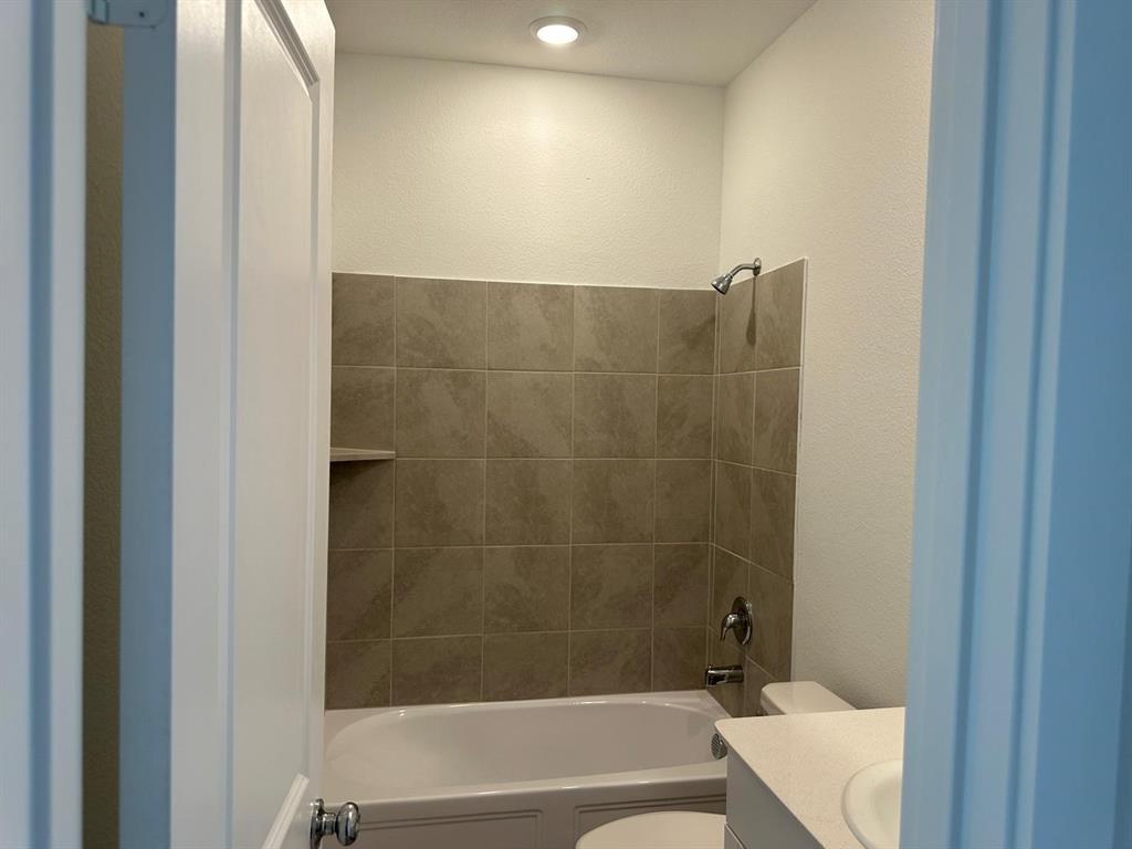 1824 White Ash Way Property Photo 14