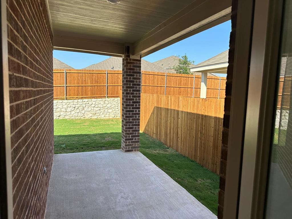 1824 White Ash Way Property Photo 38