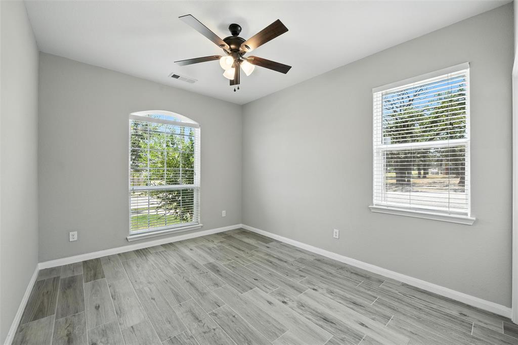 2401 Fall Leaf Court Property Photo 13