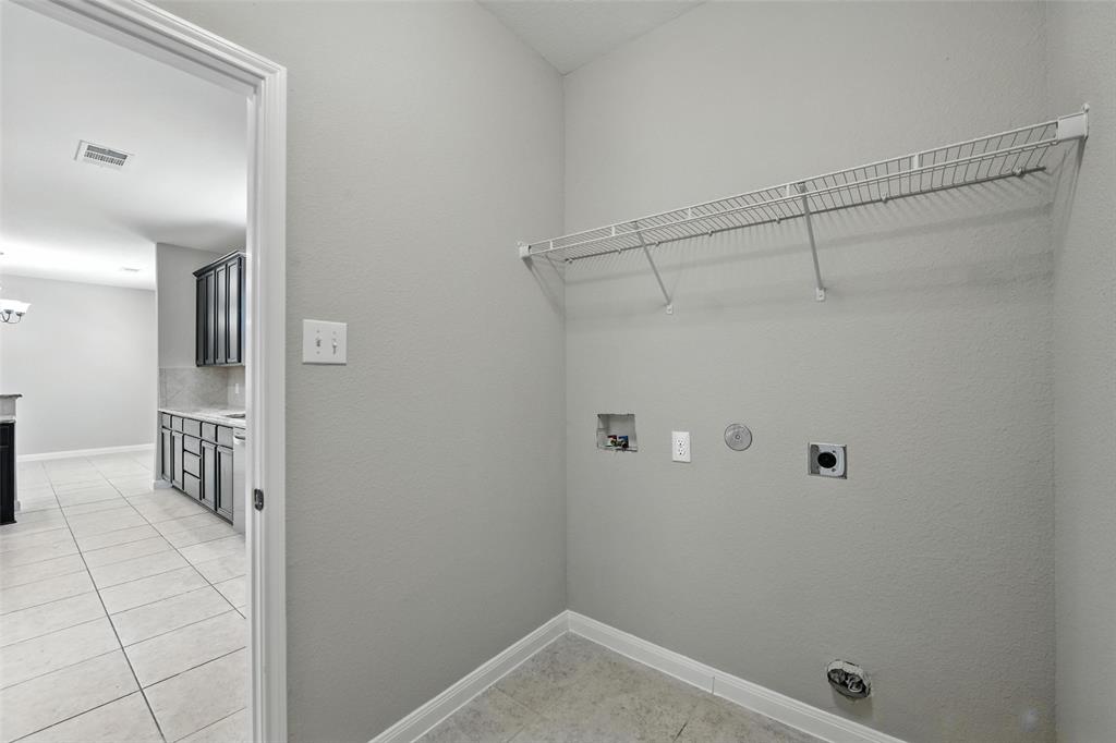 2401 Fall Leaf Court Property Photo 15