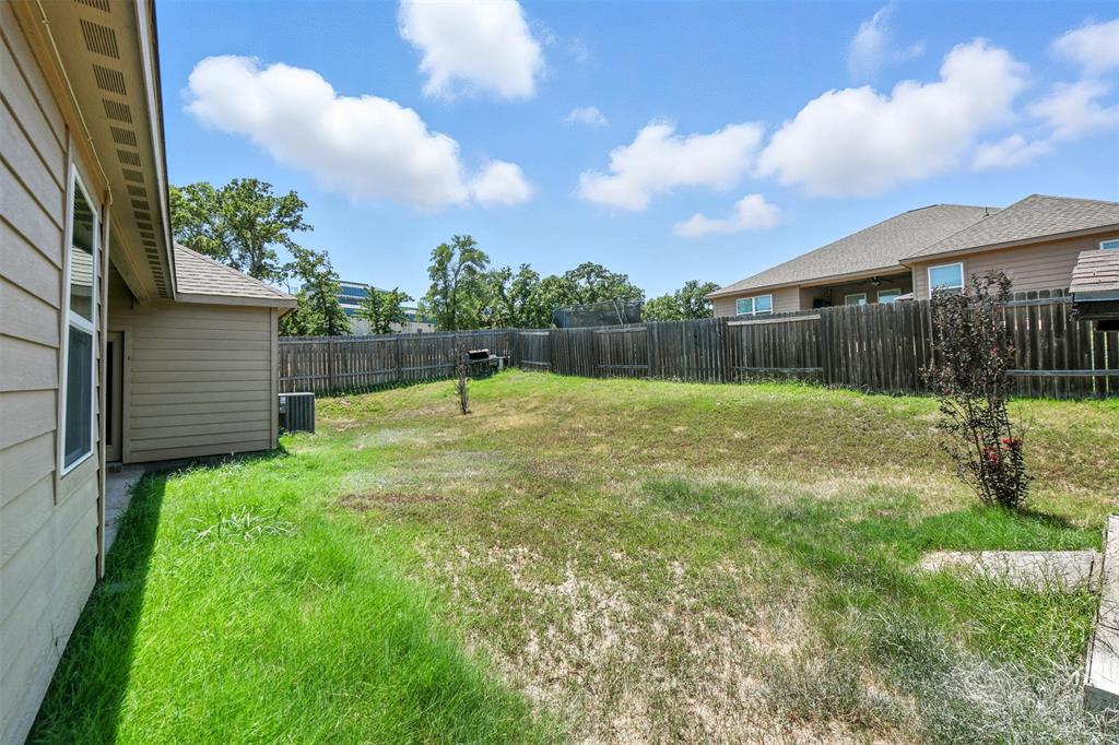 2401 Fall Leaf Court Property Photo 16