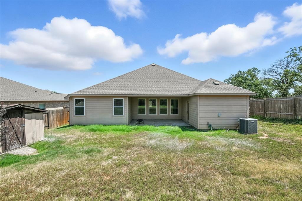 2401 Fall Leaf Court Property Photo 17