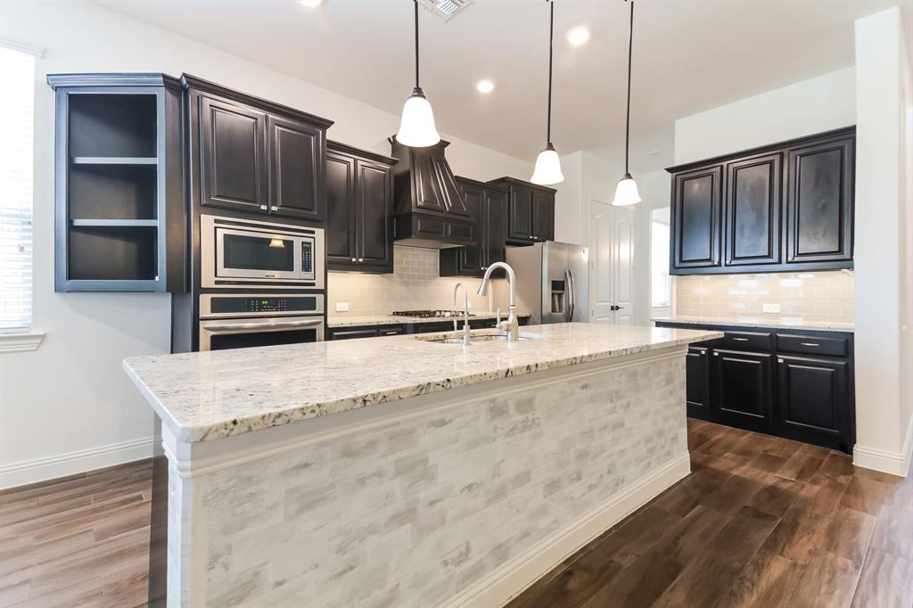10812 Marble Falls Place Property Photo 4