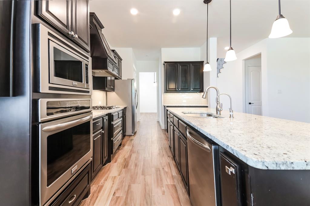 10812 Marble Falls Place Property Photo 6