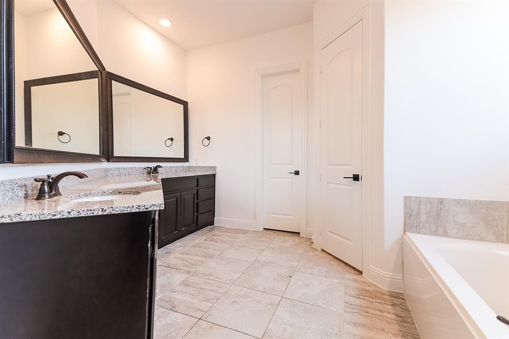 10812 Marble Falls Place Property Photo 9