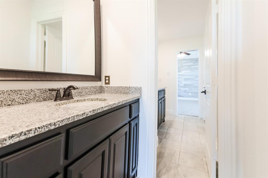 10812 Marble Falls Place Property Photo 16