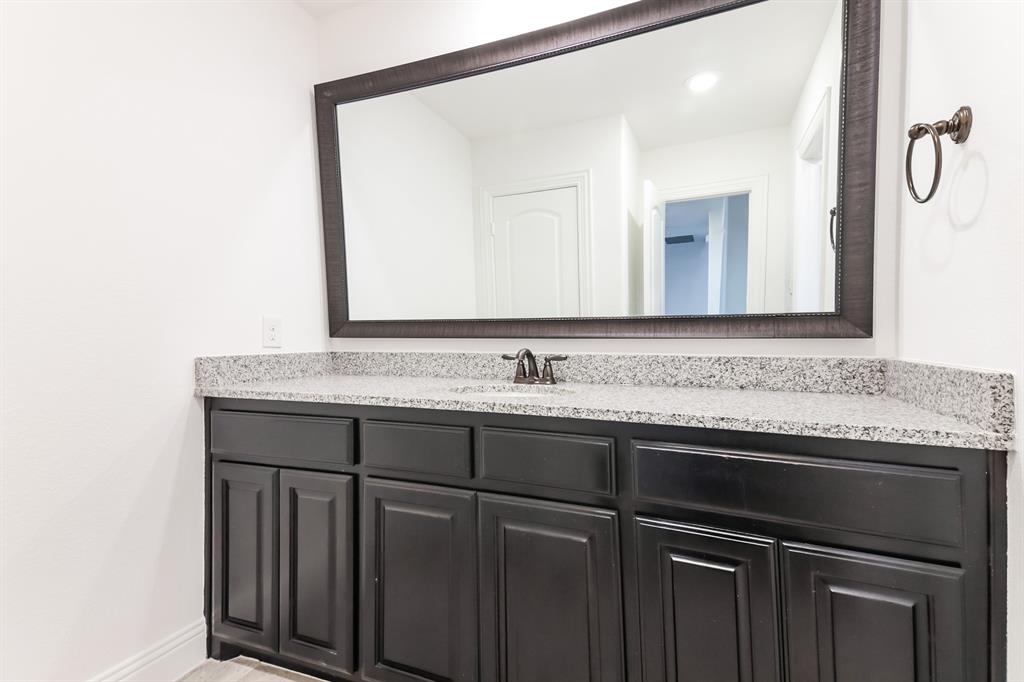 10812 Marble Falls Place Property Photo 17