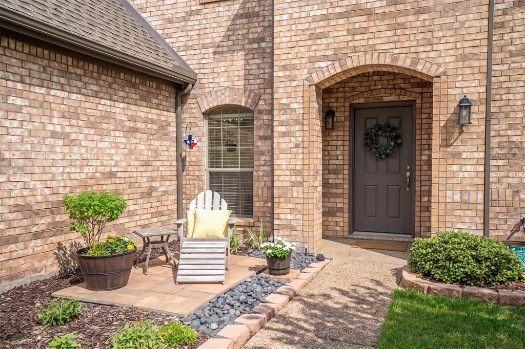 304 Creekside Trail Property Photo 4