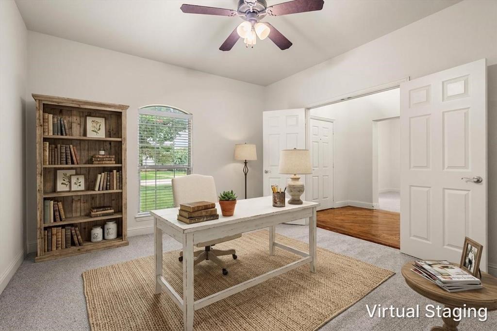 304 Creekside Trail Property Photo 6