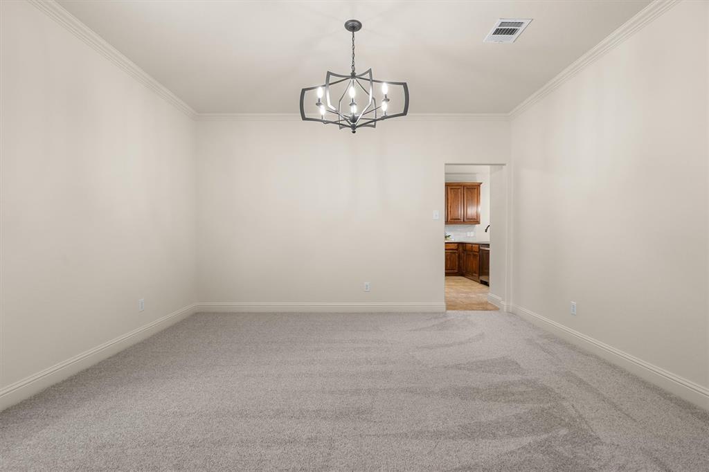 304 Creekside Trail Property Photo 7