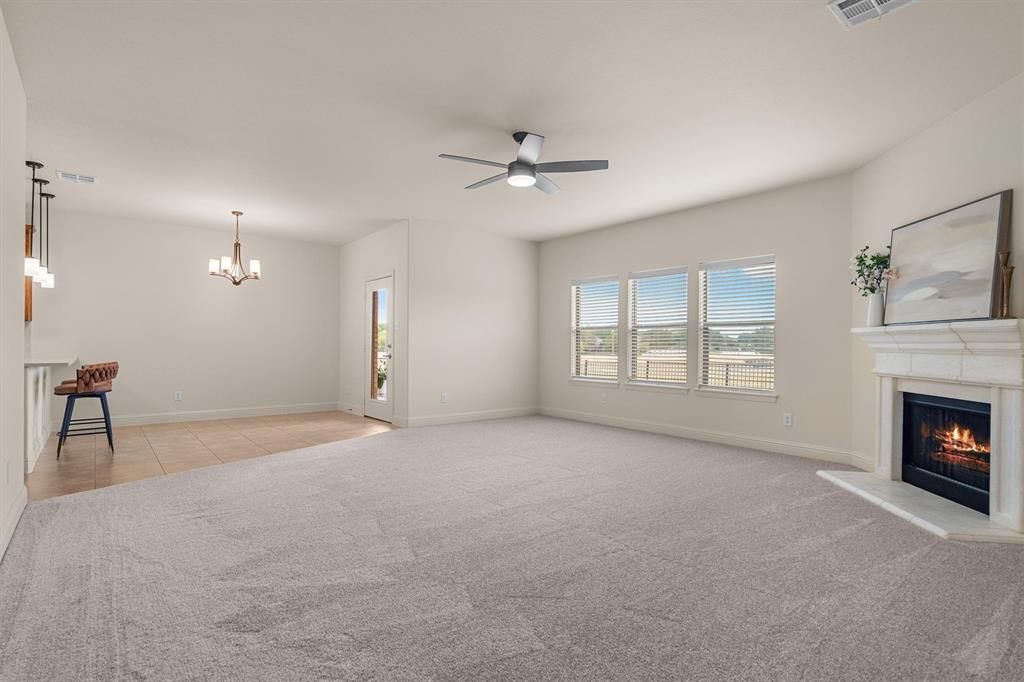 304 Creekside Trail Property Photo 11