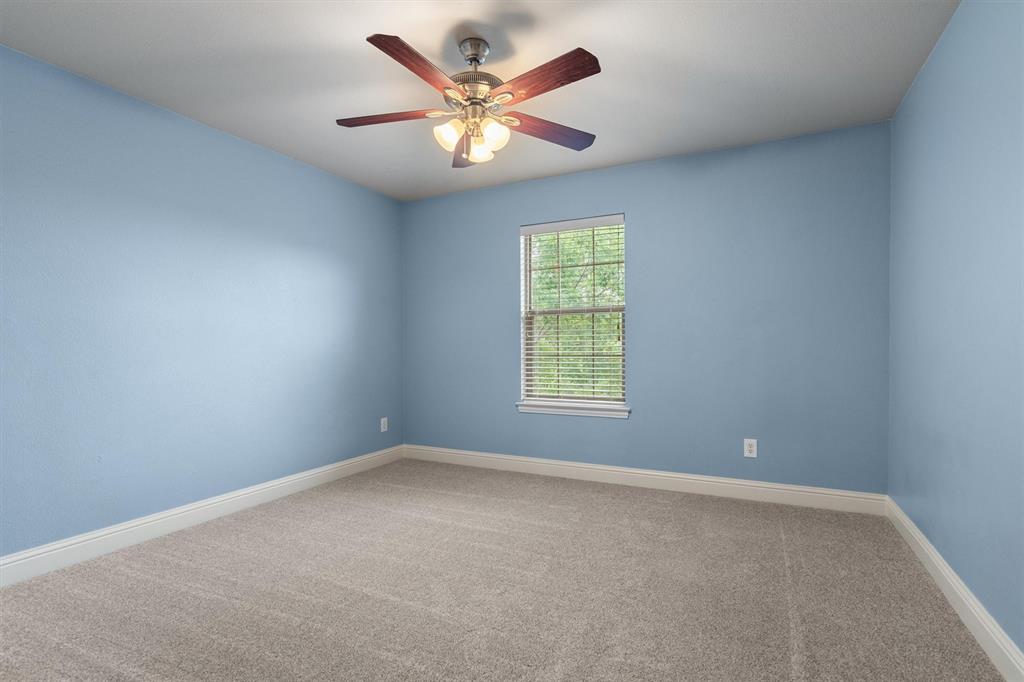 304 Creekside Trail Property Photo 28