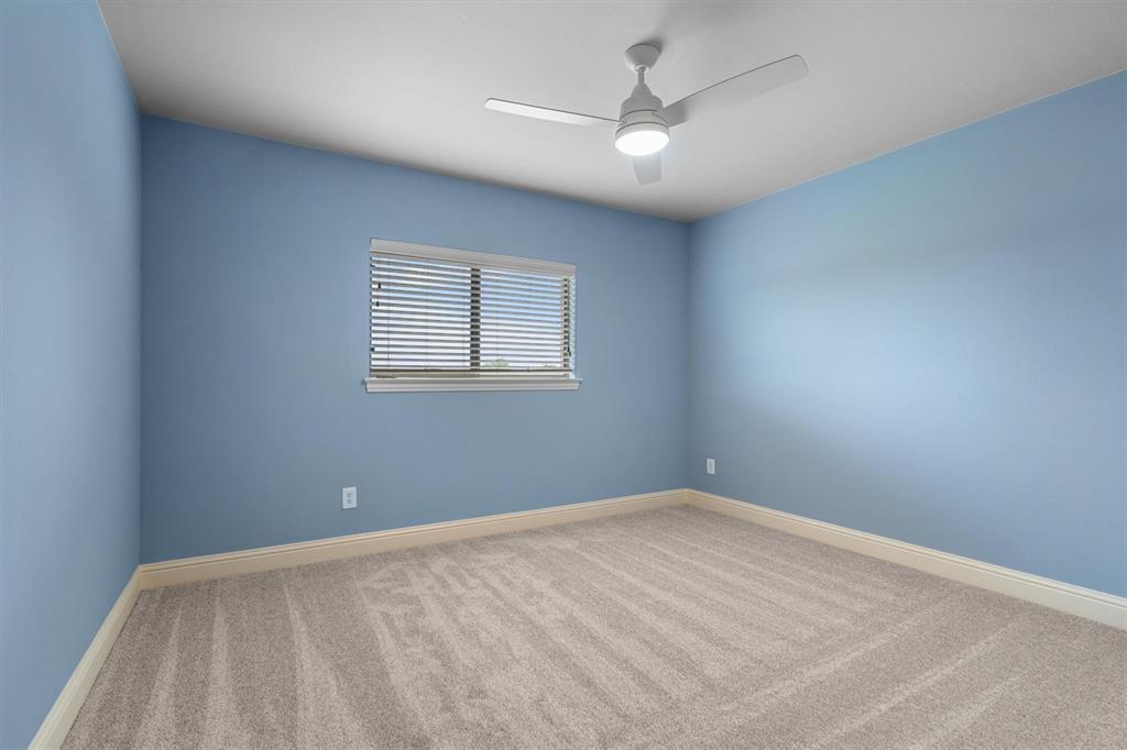 304 Creekside Trail Property Photo 31