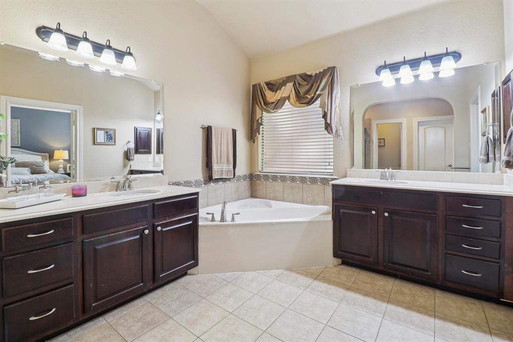 3912 Thorndale Lane Property Photo 21
