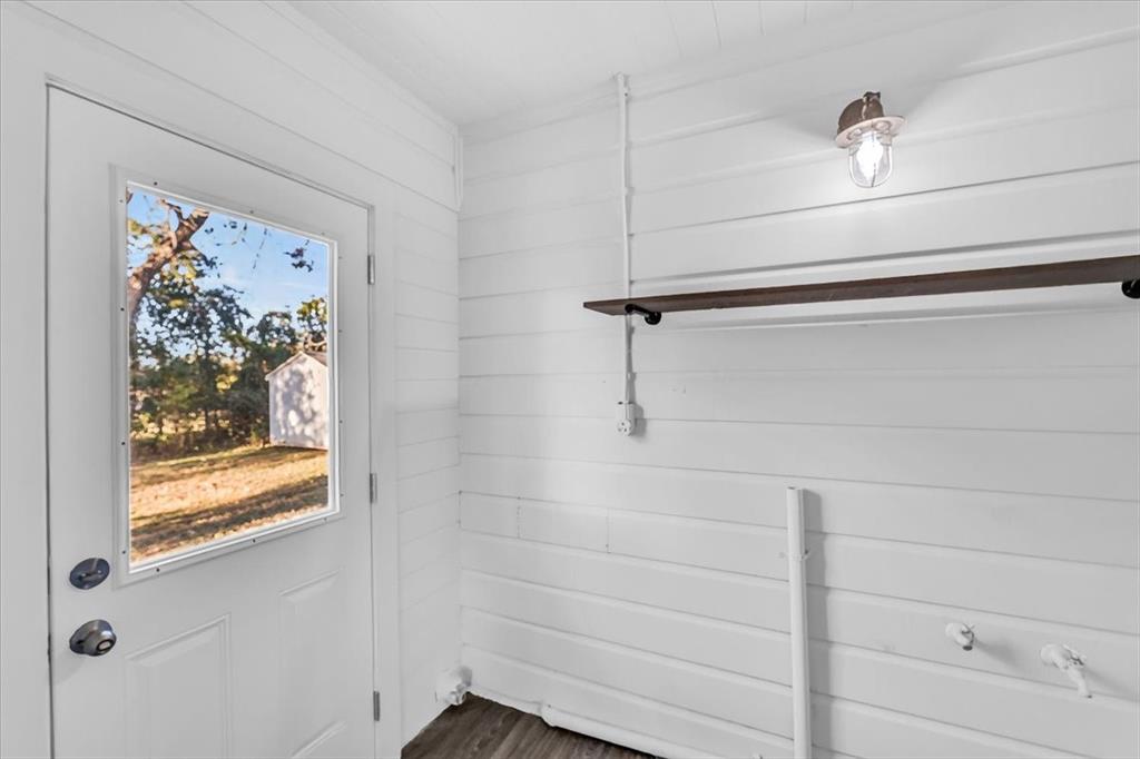 211 W Stegall Drive Property Photo 24