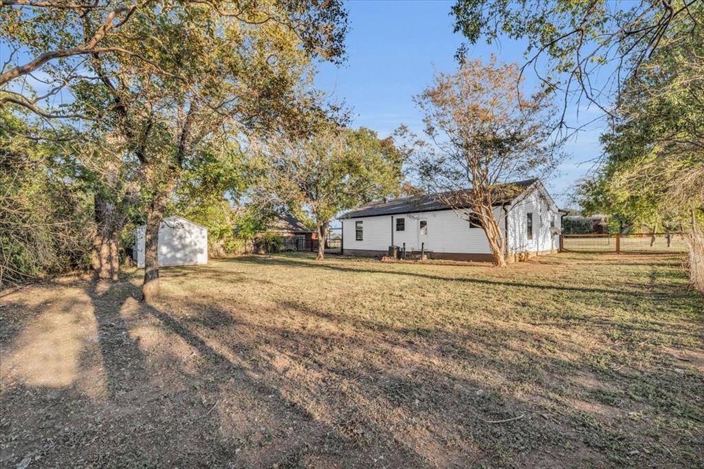211 W Stegall Drive Property Photo 26