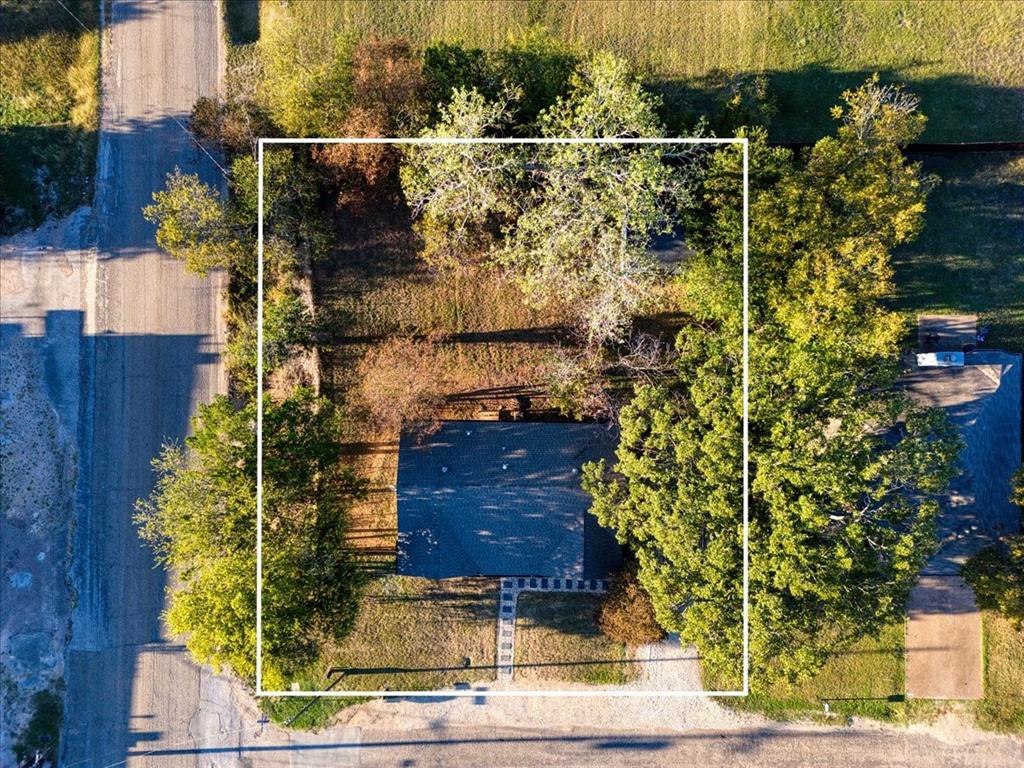 211 W Stegall Drive Property Photo 30