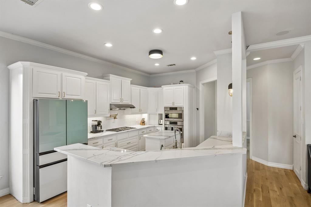 1129 Wishing Well Court Property Photo 8