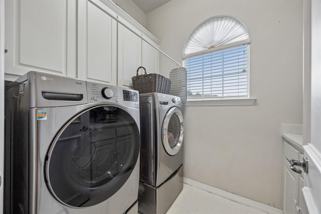 1129 Wishing Well Court Property Photo 17