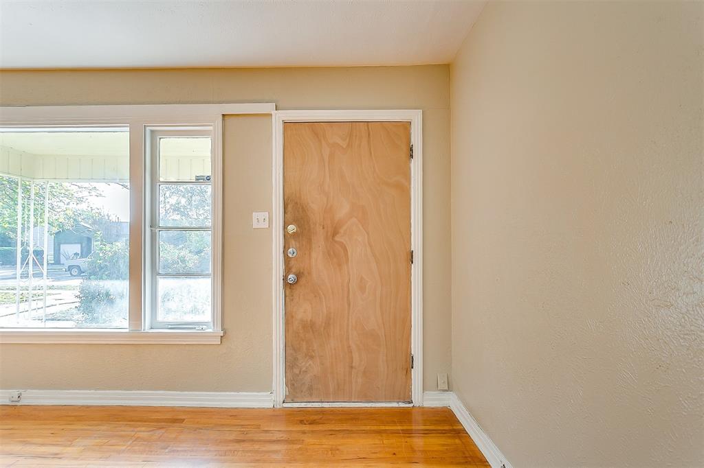3928 Winfield Avenue Property Photo 2