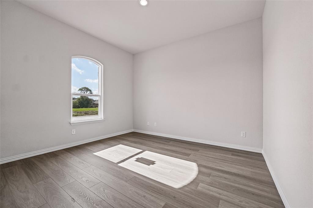 806 Silverleaf Drive Property Photo 7