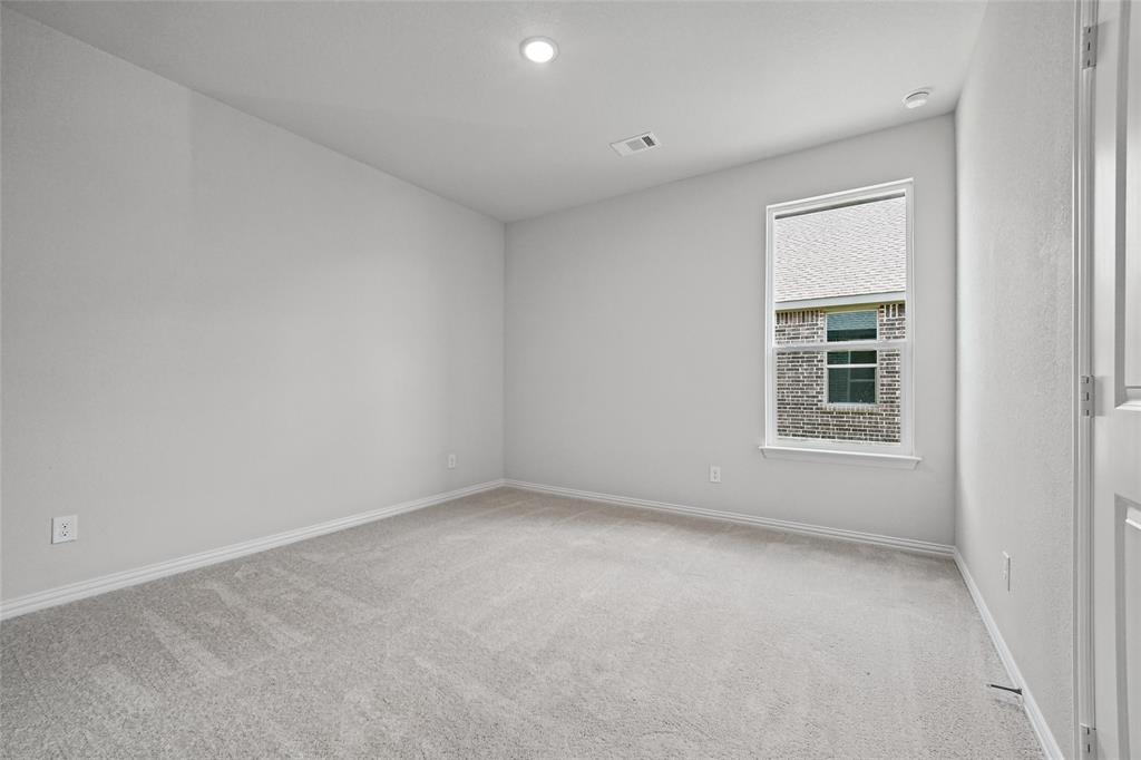 806 Silverleaf Drive Property Photo 18