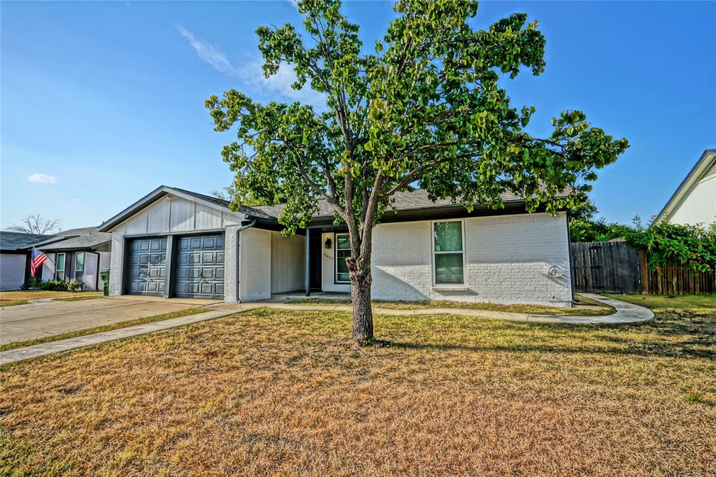 6453 Highview Terrace Property Photo 2