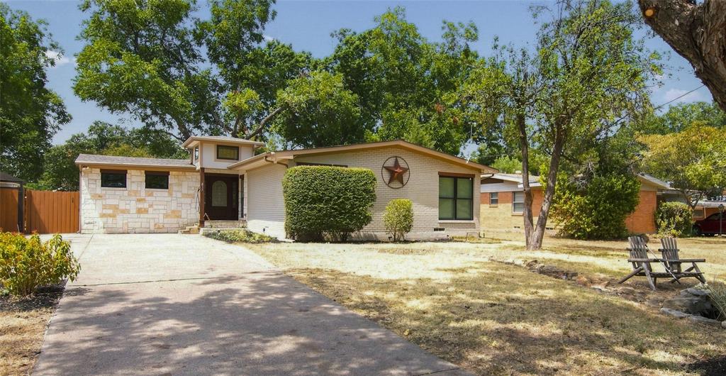815 National Drive Property Photo 2